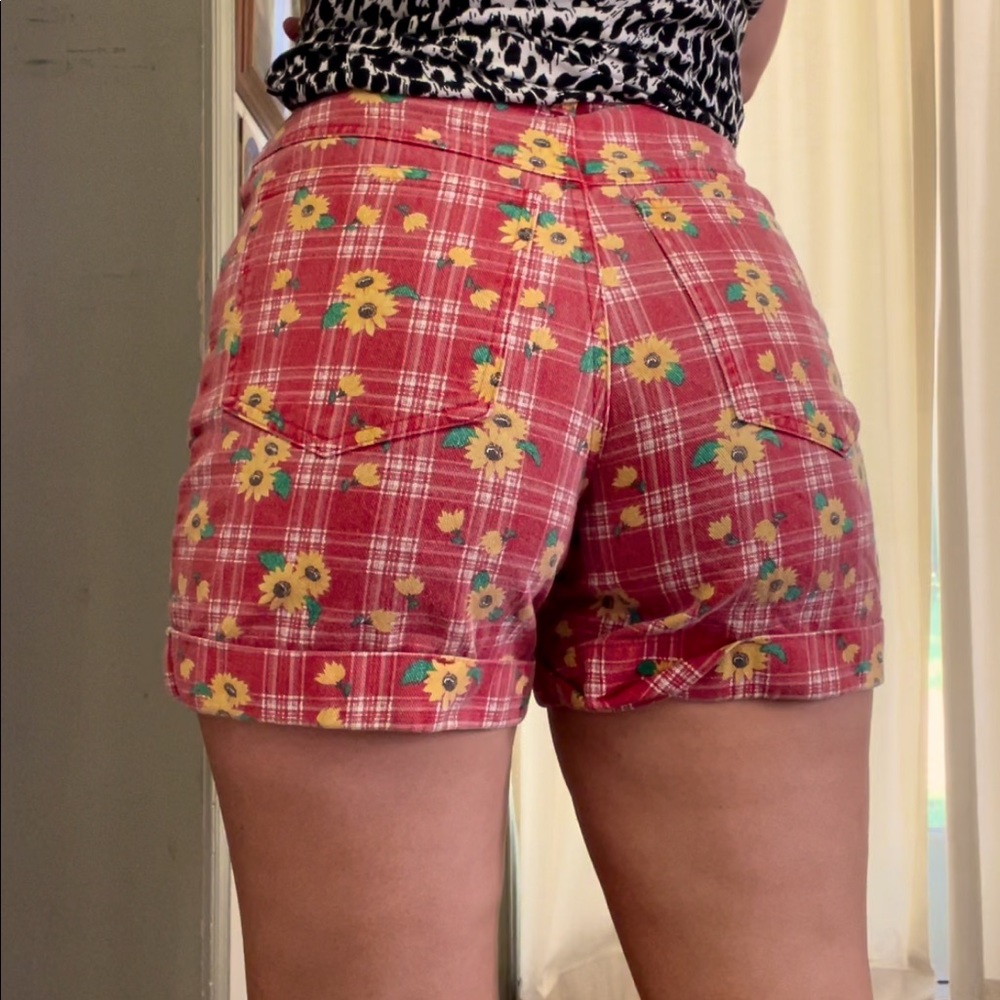 Vintage Copper Key high waisted shorts - small